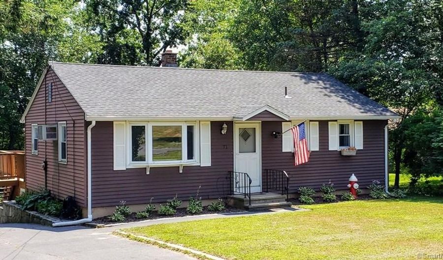 71 Potuccos Ring Rd, Wolcott, CT 06716 - 3 Beds, 1 Bath