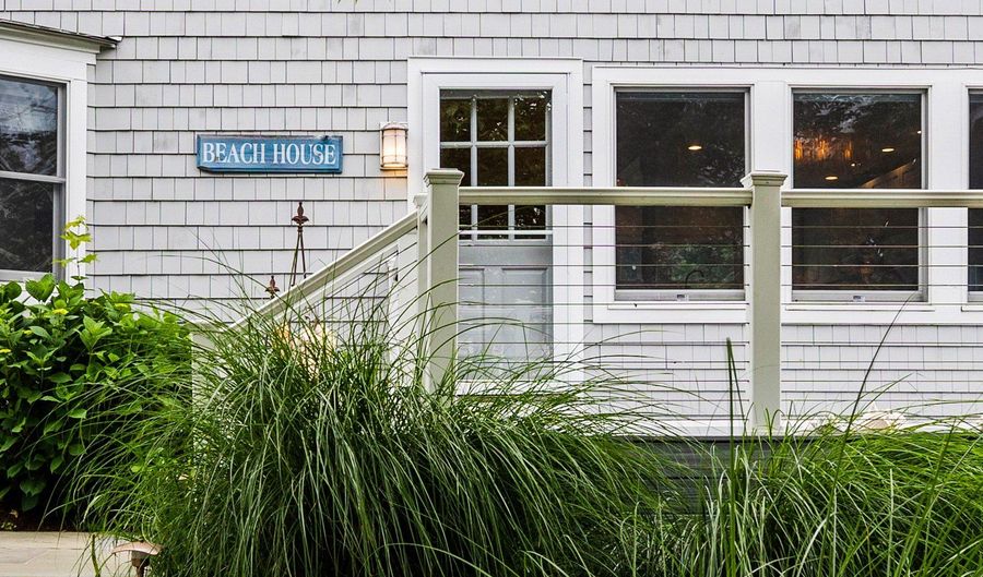 19 Sherwood Dr, Westport, CT 06880 - 4 Beds, 2 Bath