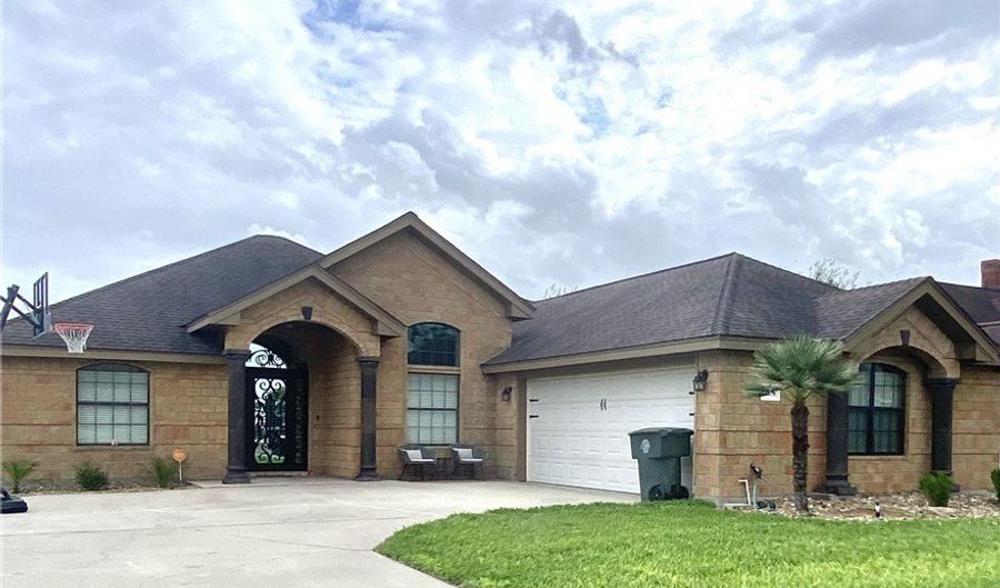1250 Lawrence Trl, Alice, TX 78332 - 3 Beds, 2 Bath
