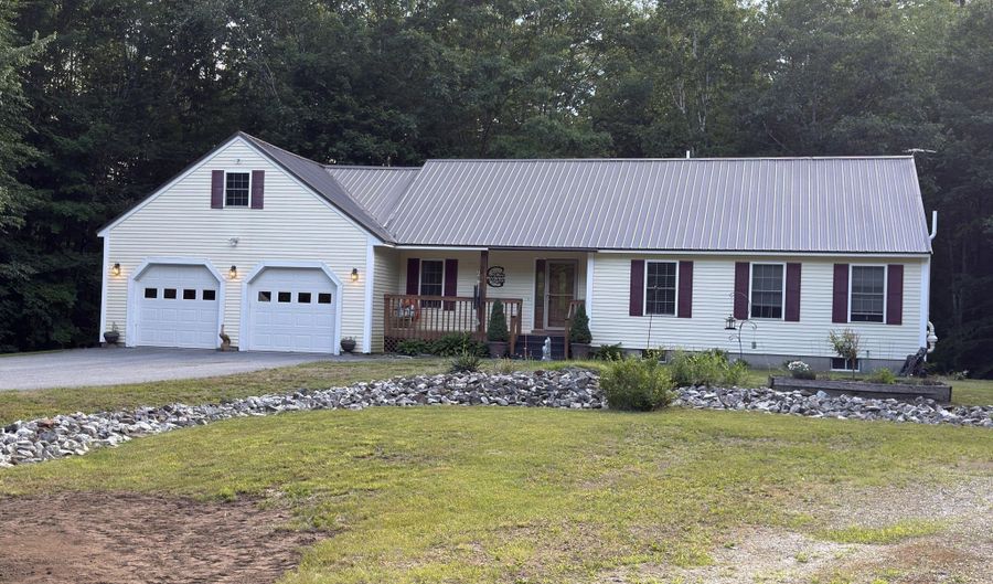 14 Wards Hill Rd, Baldwin, ME 04091 - 4 Beds, 2 Bath