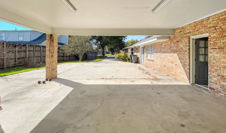 6335 Antioch Blvd, Baton Rouge, LA 70817 - 4 Beds, 3 Bath