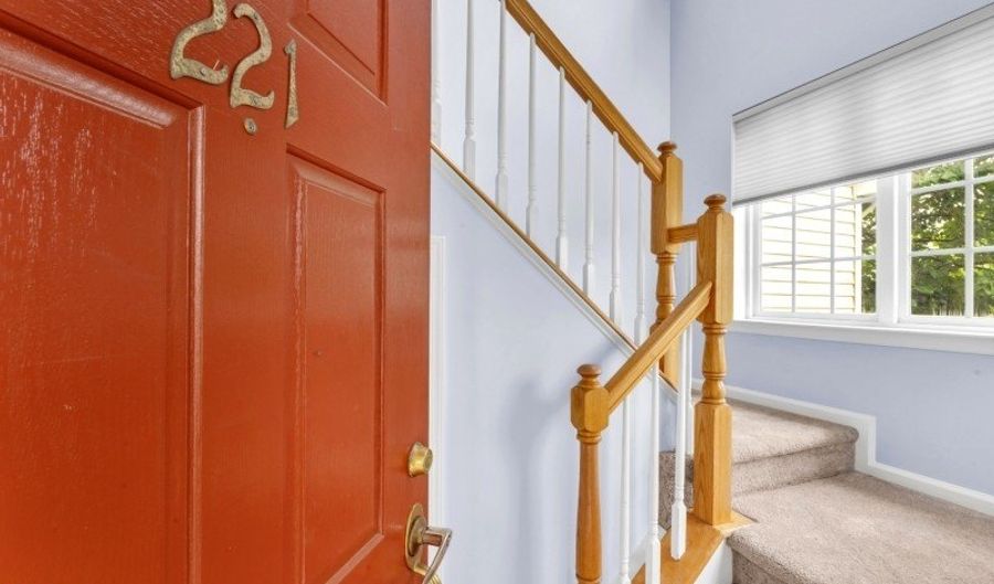 221 Old Farm Dr, Allamuchy Twp., NJ 07838 - 2 Beds, 2 Bath