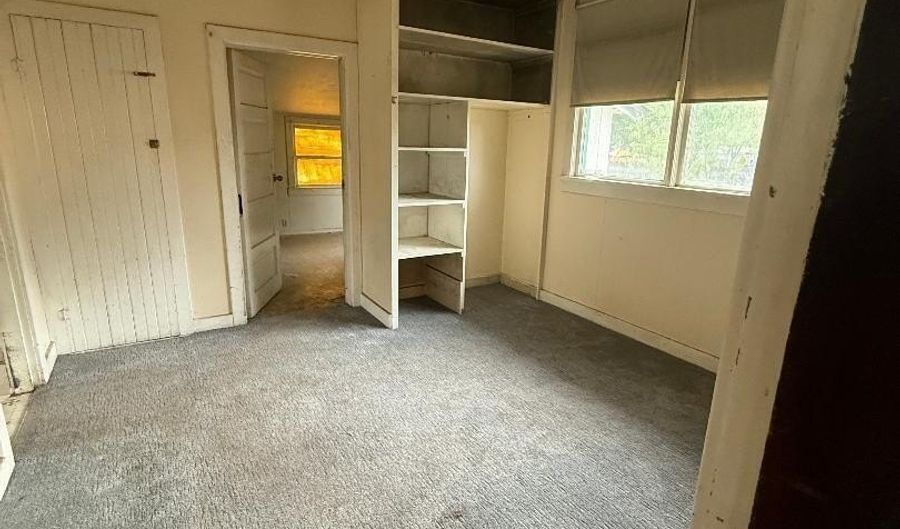 1929 NW Hill St, Bend, OR 97703 - 2 Beds, 1 Bath