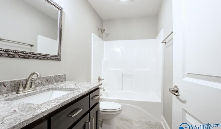 Foresthill - E Newby Chapel Road, Athens, AL 35613 - 4 Beds, 4 Bath
