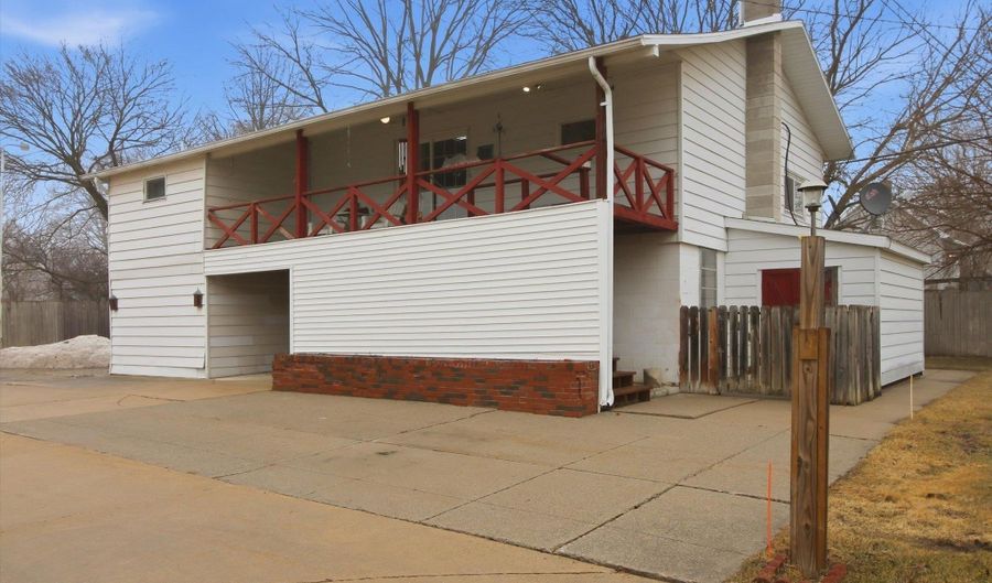 430 Bridge Ave, Alma, MI 48801 - 12 Beds, 6 Bath