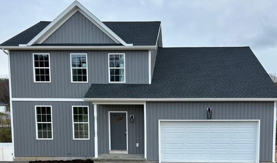 652 STOVERSTOWN Rd, York, PA 17408 - 4 Beds, 3 Bath