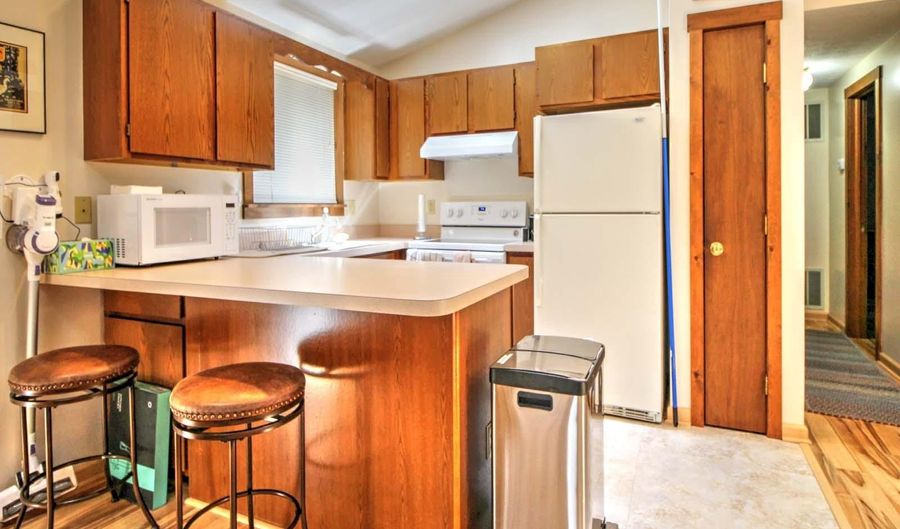 141 MALLARD Dr, Basye, VA 22810 - 2 Beds, 3 Bath