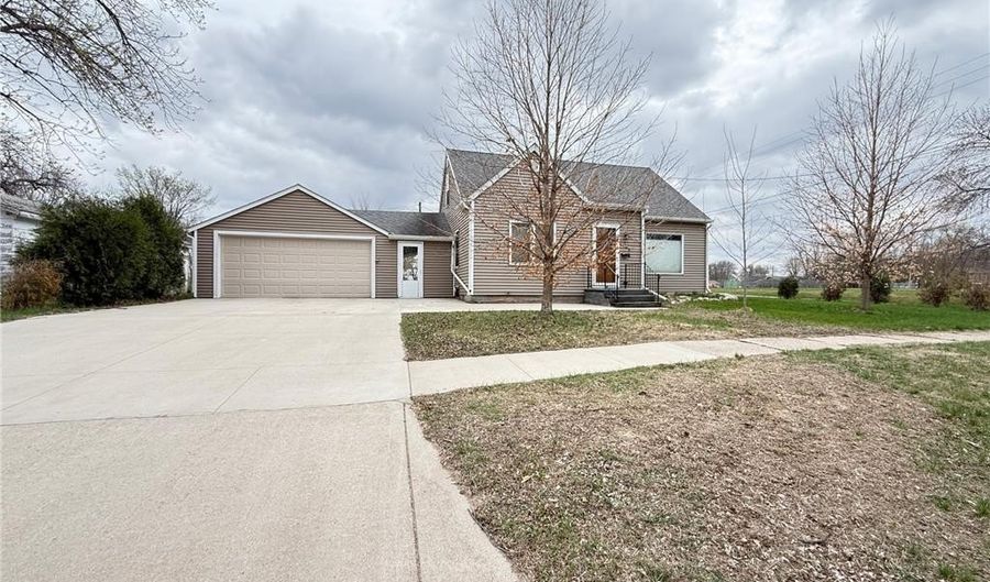 228 S Haven St, Appleton, MN 56208 - 4 Beds, 2 Bath