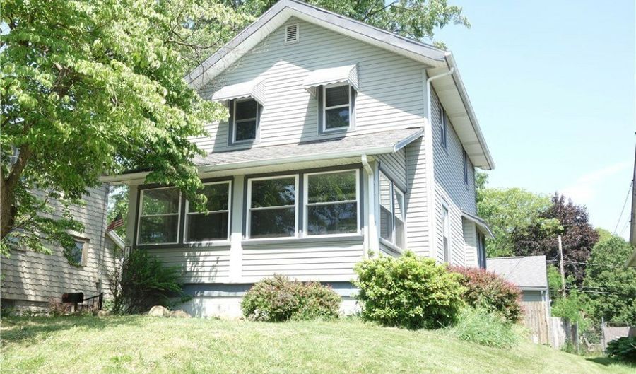 1825 GLENMOUNT Ave, Akron, OH 44301 - 3 Beds, 2 Bath