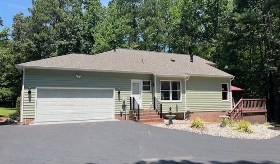 12010 Fox Mill Run Ln, Ashland, VA 23005 - 3 Beds, 3 Bath