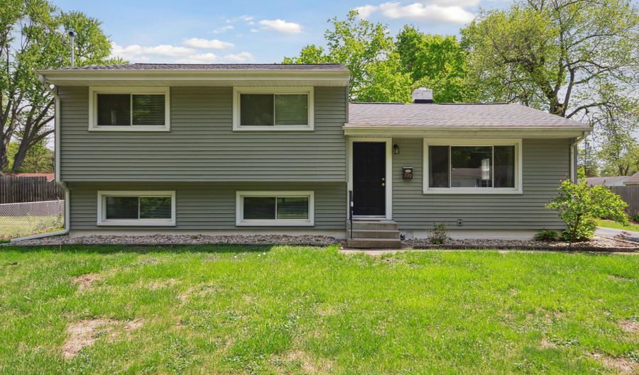 339 S Madison St, Adrian, MI 49221 - 4 Beds, 2 Bath