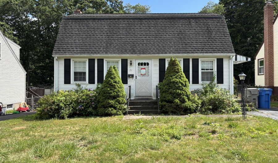 38 Buckley Ave, Bristol, CT 06010 - 2 Beds, 1 Bath