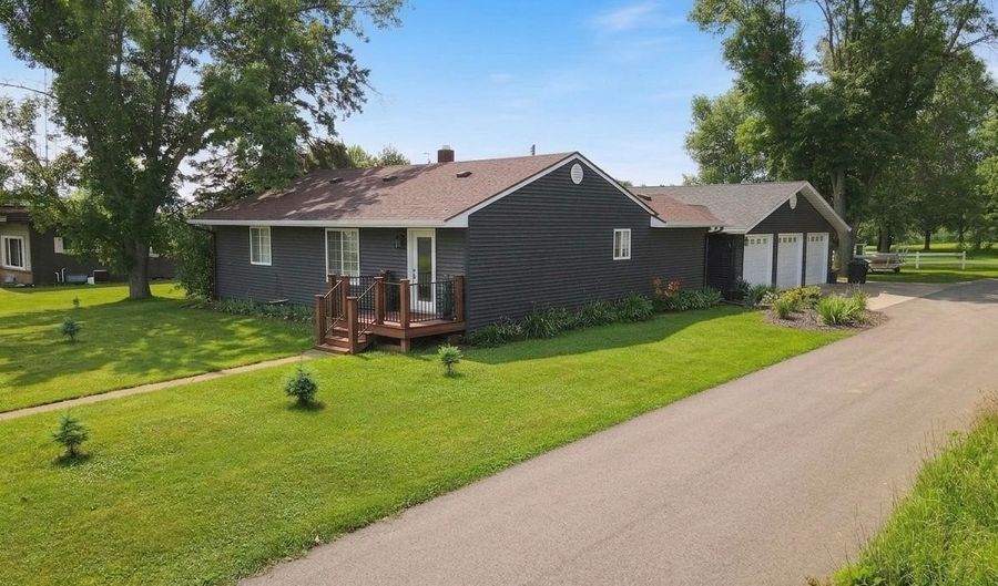 310 Clinton St S, Almena, WI 54805 - 3 Beds, 3 Bath