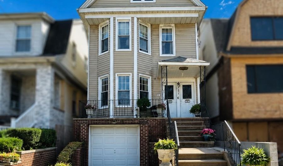 96 W 55TH St, Bayonne, NJ 07002 - 4 Beds, 2 Bath