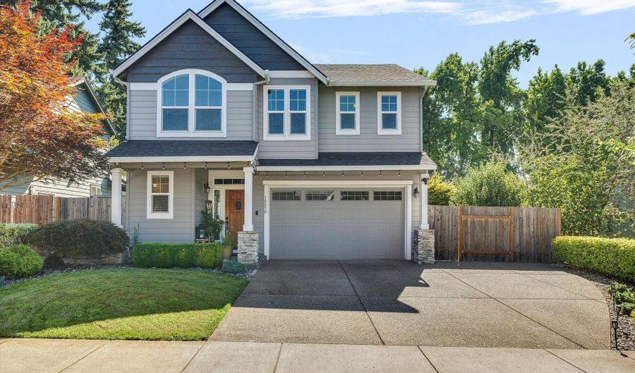 18850 TANOAK Way, Oregon City, OR 97045 - 4 Beds, 3 Bath