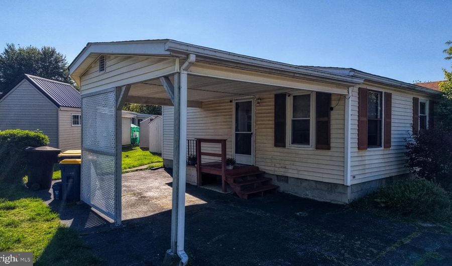 60 PRIMROSE Dr E, Dover, DE 19901 - 3 Beds, 2 Bath