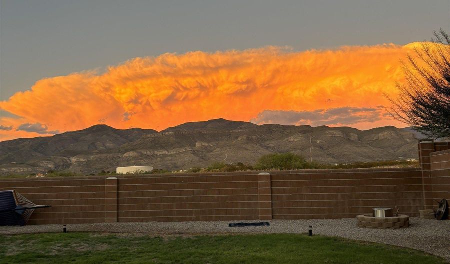 1493 Puesta Del Sol, Alamogordo, NM 88310 - 4 Beds, 2 Bath