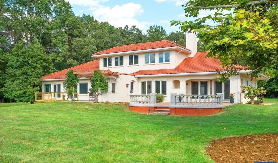 8540 TAYLOR CREEK Rd, Afton, VA 22920 - 5 Beds, 5 Bath