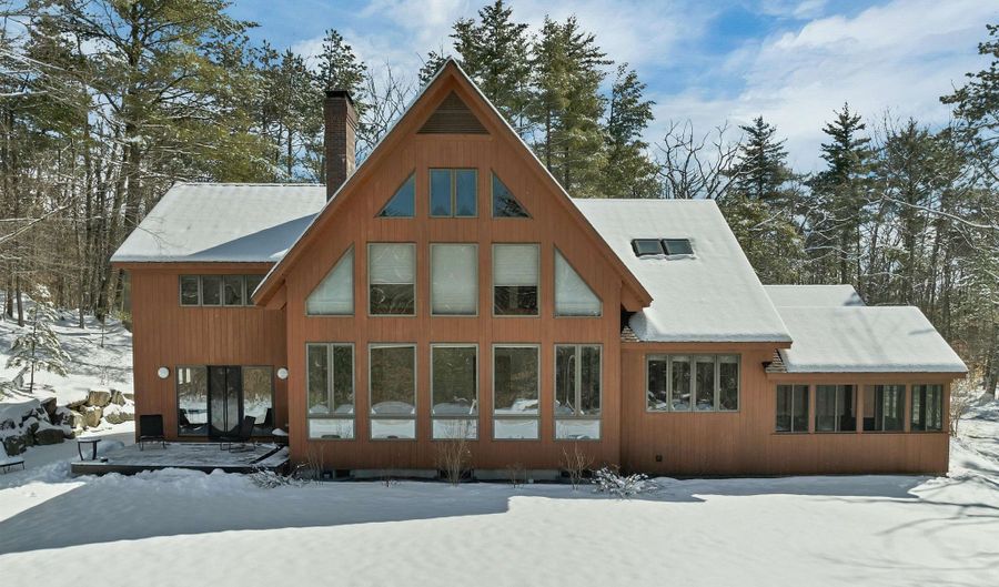 37 O'Connor Ln, Albany, NH 03818 - 4 Beds, 4 Bath