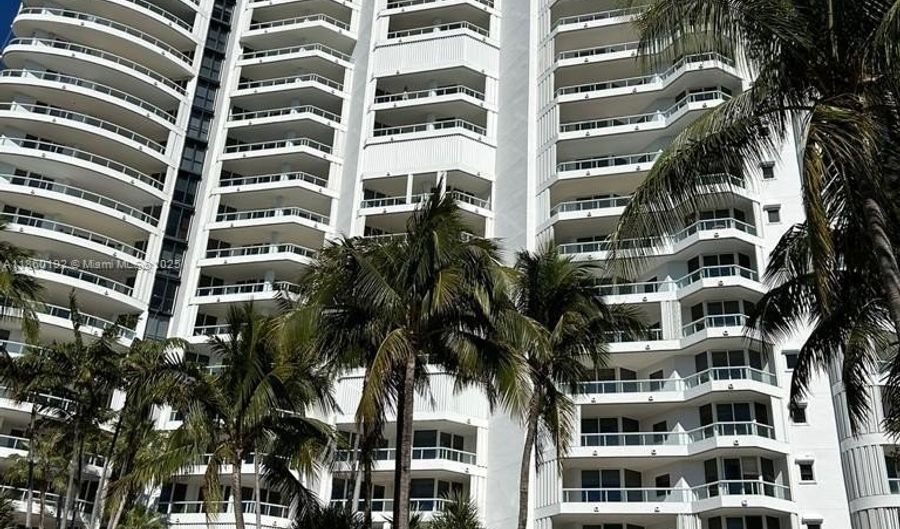 21050 Point Pl 1403, Aventura, FL 33180 - 3 Beds, 3 Bath
