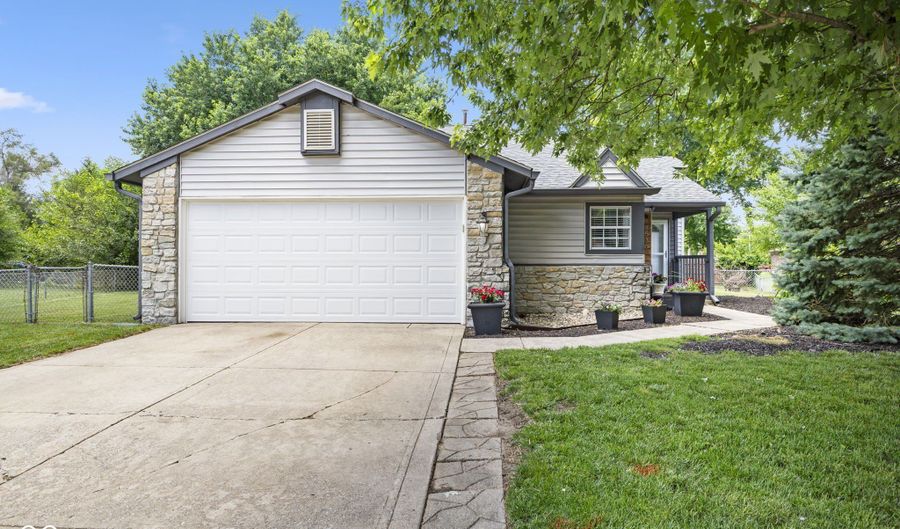8536 Friendship Ln, Indianapolis, IN 46217 - 4 Beds, 2 Bath