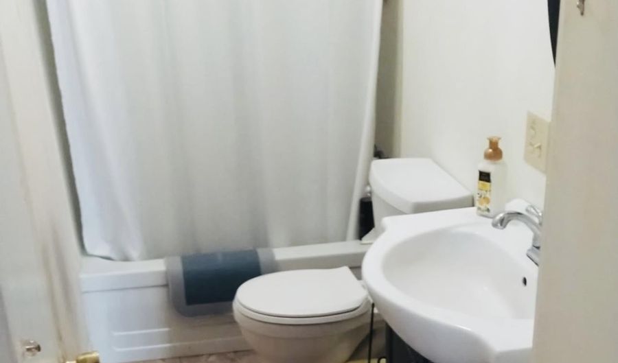 1617 M St, Bedford, IN 47421 - 4 Beds, 2 Bath