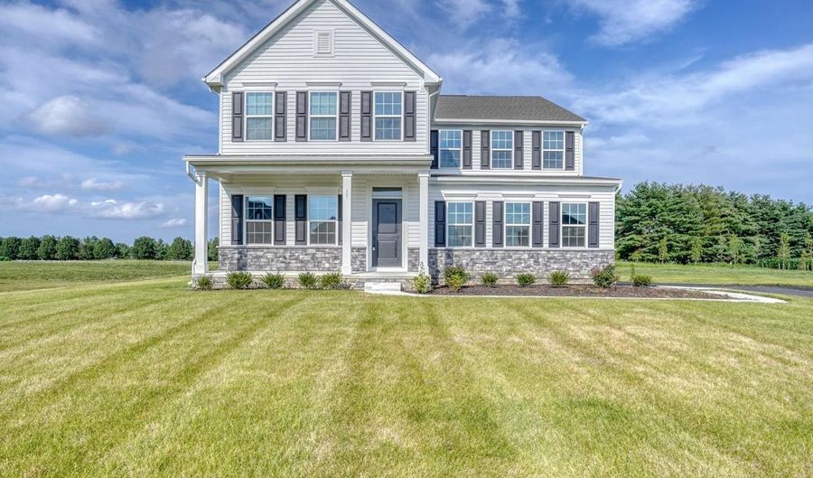 17 CORINTHIAN Ct, Camden Wyoming, DE 19934 - 4 Beds, 5 Bath