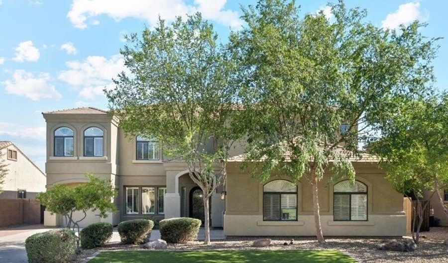 3221 E LYNX Pl, Chandler, AZ 85249 - 5 Beds, 5 Bath