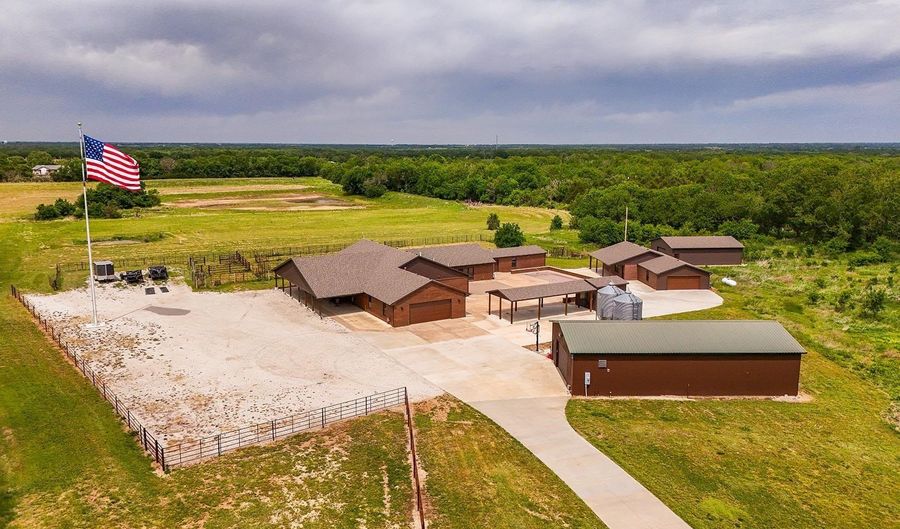 3496 SW 100th, Augusta, KS 67010 - 4 Beds, 4 Bath
