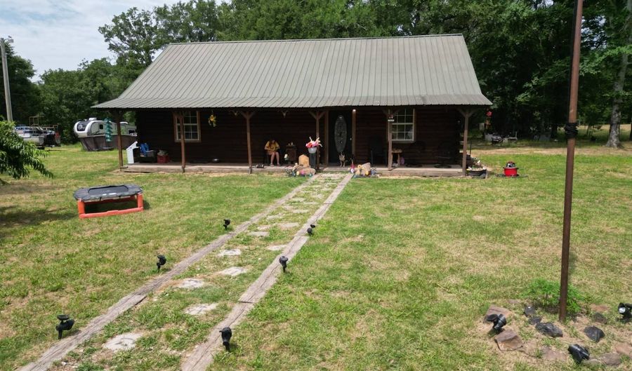 13489 S Center Point Rd, Atoka, OK 74525 - 3 Beds, 1 Bath