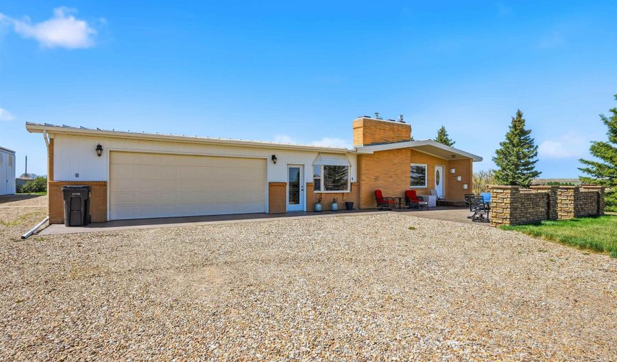 11359 US Hwy 212, Belle Fourche, SD 57717 - 4 Beds, 3 Bath