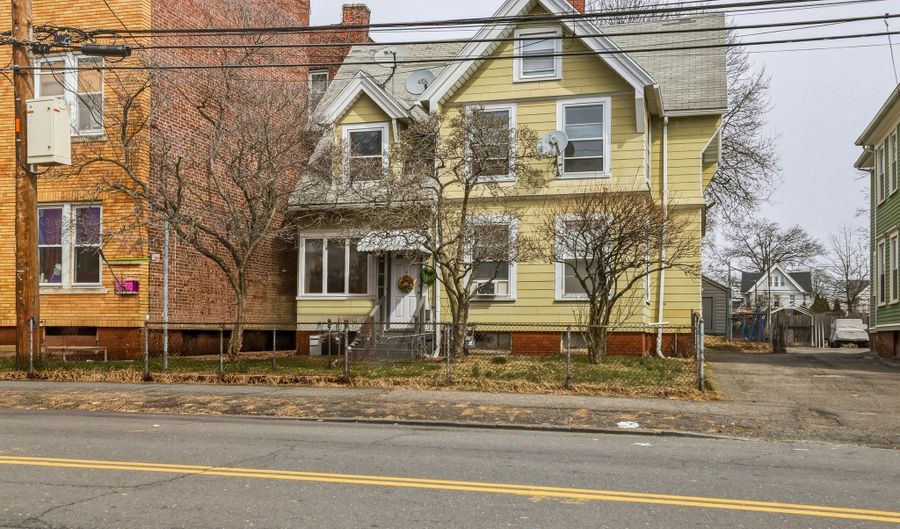 784 Howard Ave 2Nd Floor, Bridgeport, CT 06605 - 3 Beds, 1 Bath