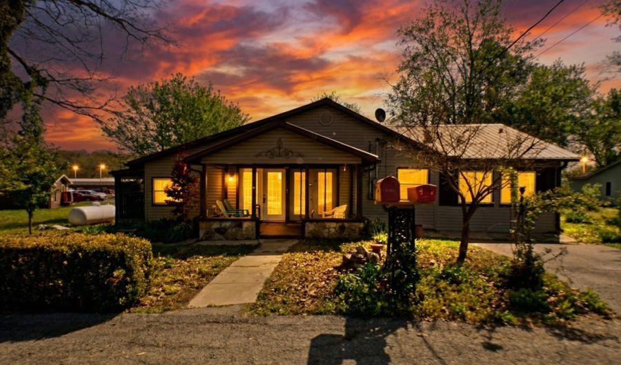 510 Carhart St, Alton, MO 65606 - 3 Beds, 1 Bath