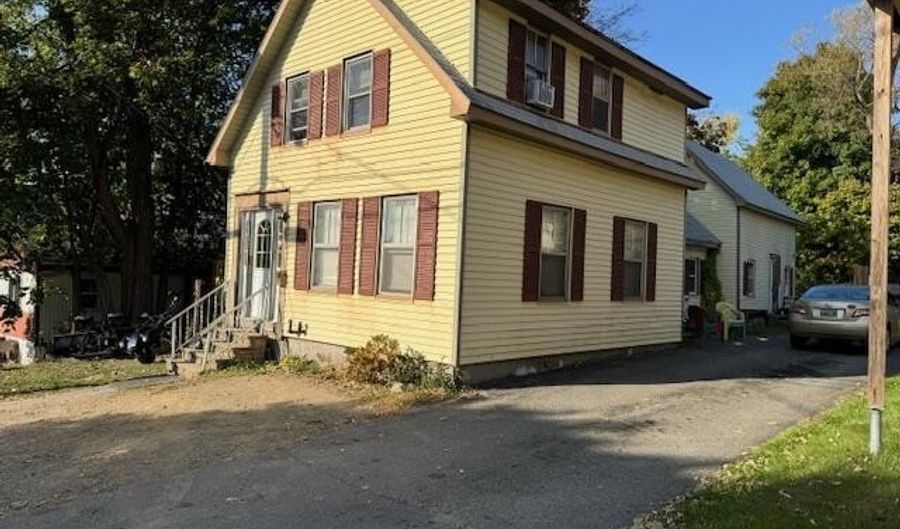 31 Greenlief St, Augusta, ME 04330 - 2 Beds, 2 Bath