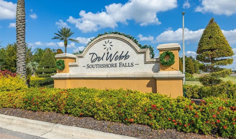 5808 HIDDEN FALLS Ln, Apollo Beach, FL 33572 - 3 Beds, 2 Bath