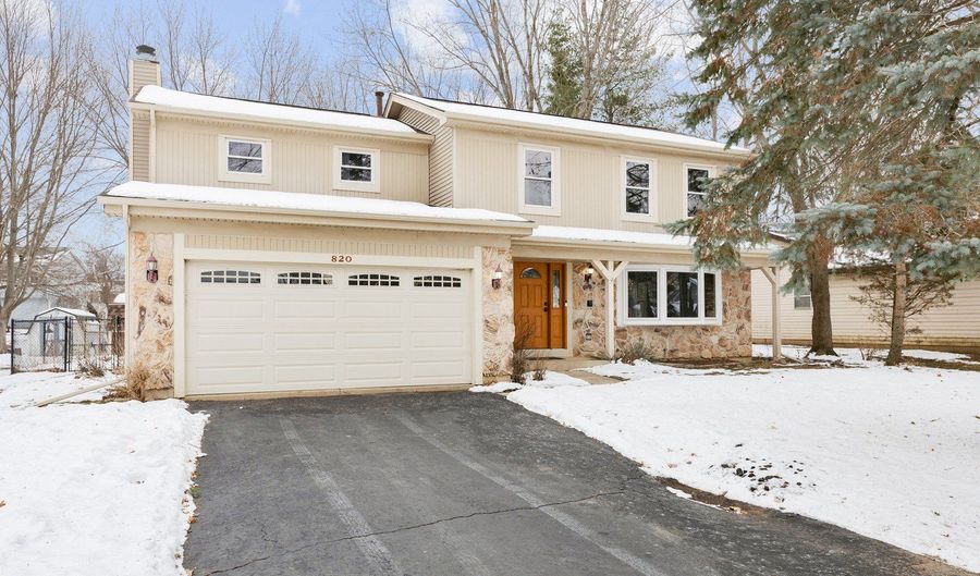 820 Red Coach Ln, Algonquin, IL 60102 - 4 Beds, 3 Bath