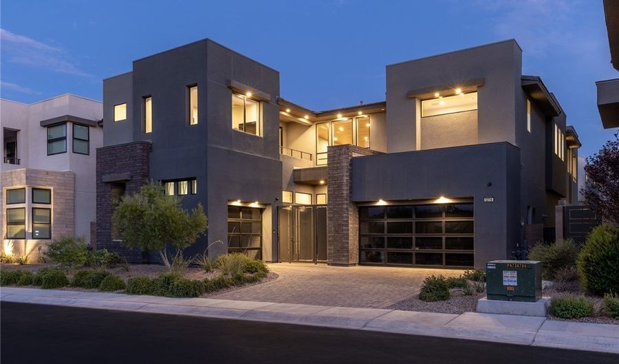 5216 Fading Sunset Dr, Las Vegas, NV 89135 - 4 Beds, 5 Bath