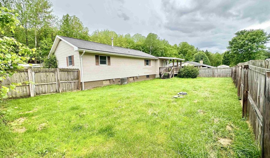 97 Little Sycamore Sq, Fairmont, WV 26554 - 2 Beds, 2 Bath