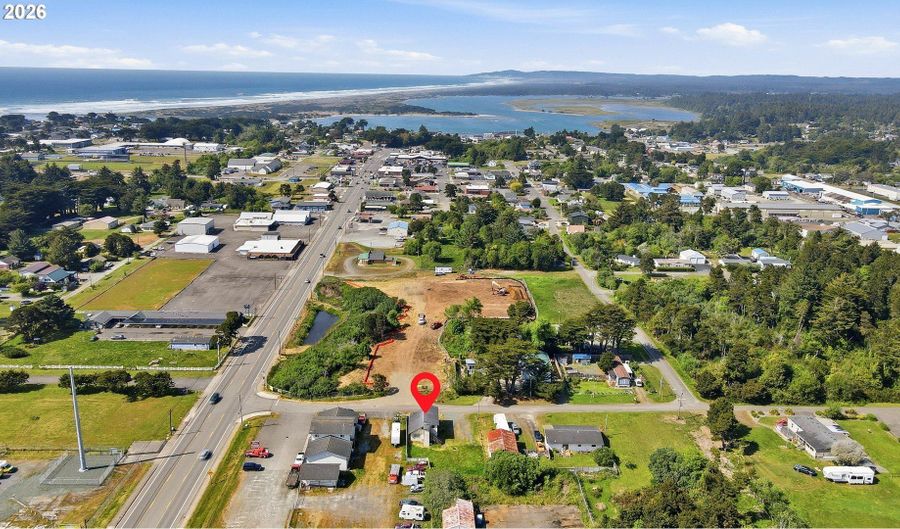 195 17TH St SE, Bandon, OR 97411 - 3 Beds, 3 Bath