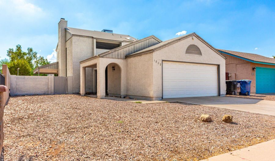 1882 N IOWA St, Chandler, AZ 85225 - 3 Beds, 2 Bath