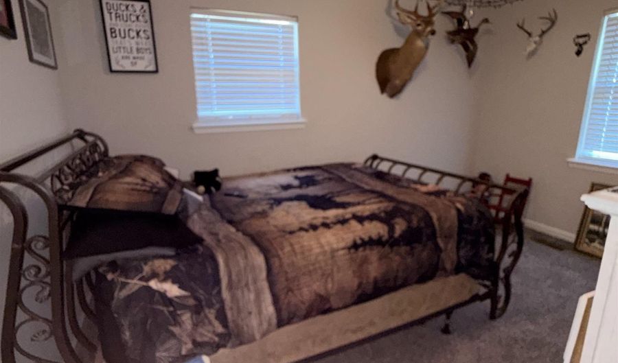 238 S Edmondson St, Albertville, AL 35950 - 3 Beds, 2 Bath