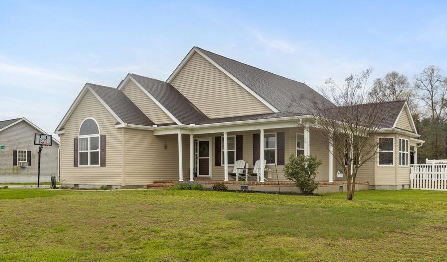 26179 MANOR Way, Georgetown, DE 19947 - 6 Beds, 3 Bath