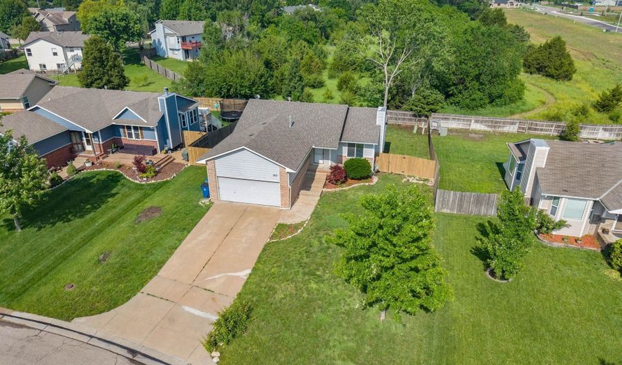 1817 N Buckthorn Ct, Andover, KS 67002 - 3 Beds, 2 Bath