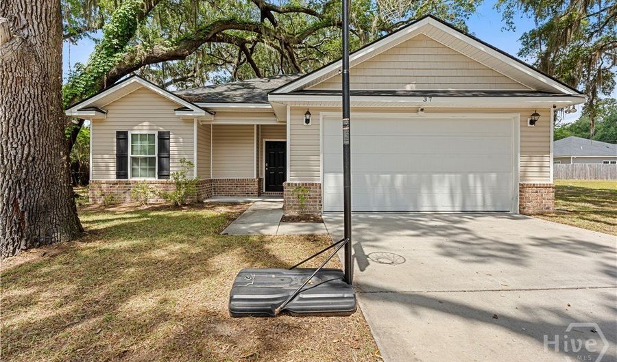 37 Douglas Rd, Allenhurst, GA 31301 - 3 Beds, 2 Bath