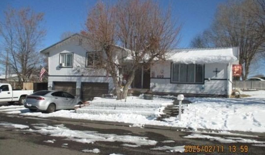 400 402 N E. B St, Alturas, CA 96101 - 3 Beds, 2 Bath