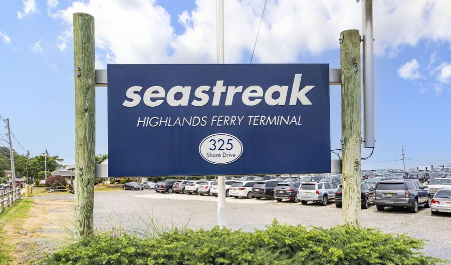 38 East Ave, Atlantic Highlands, NJ 07716 - 2 Beds, 1 Bath