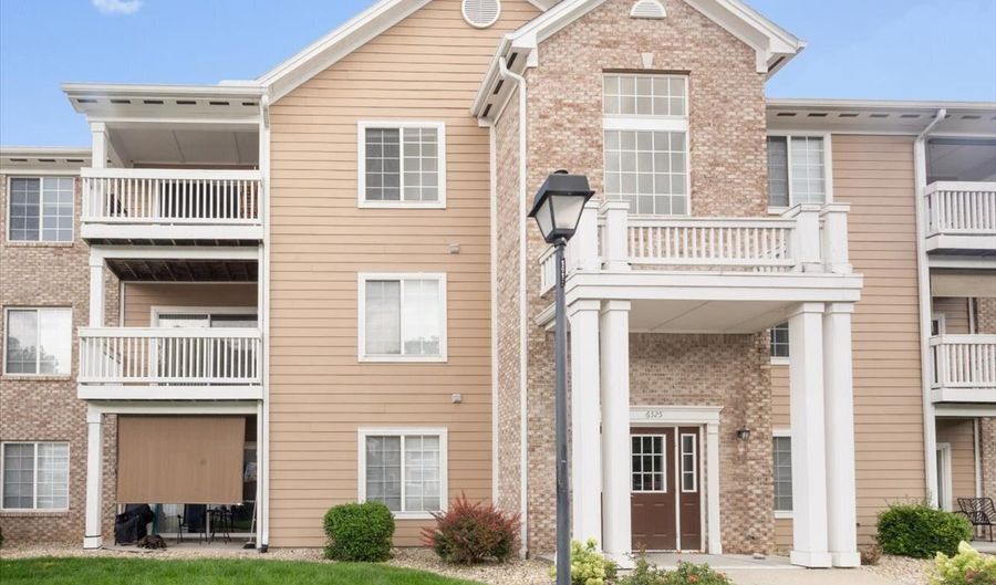 6525 Emerald Hill Ct 309, Indianapolis, IN 46237 - 2 Beds, 2 Bath