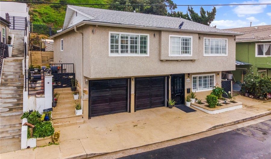 2639 Round, Los Angeles, CA 90032 - 4 Beds, 2 Bath
