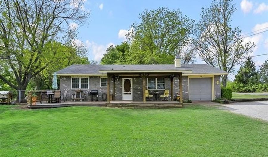 2324 N Plainview, Ardmore, OK 73401 - 3 Beds, 2 Bath