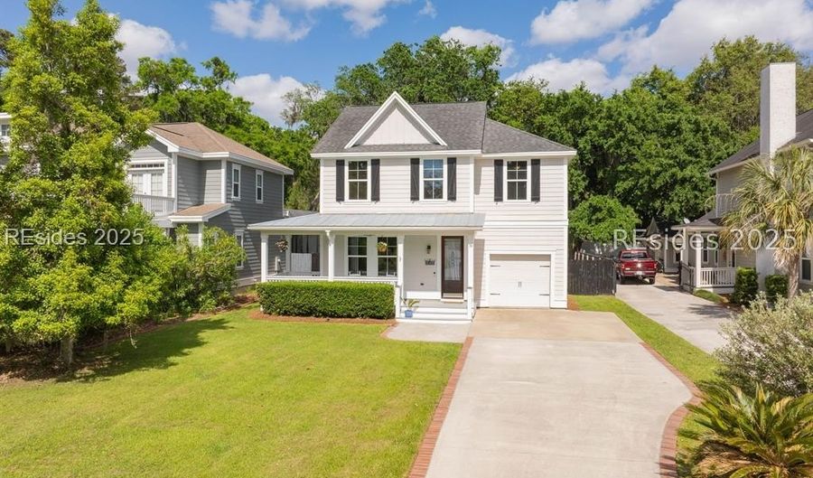 35 Sommer Lake Dr, Beaufort, SC 29902 - 3 Beds, 3 Bath
